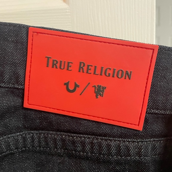 True Religion X Manchester United Jeans - Picture 3 of 7